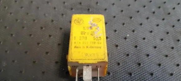 BMW 7 E32 Other relay 61311378525 61.311378525