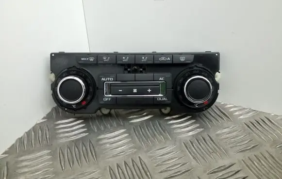 Skoda Superb B6 (3T) Climate control unit 3T0907044M