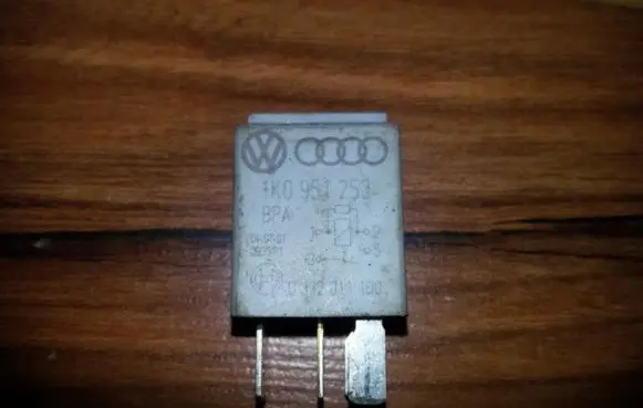 Volkswagen Transporter - Caravelle T5 Other relay 1K0951253 0332011100
