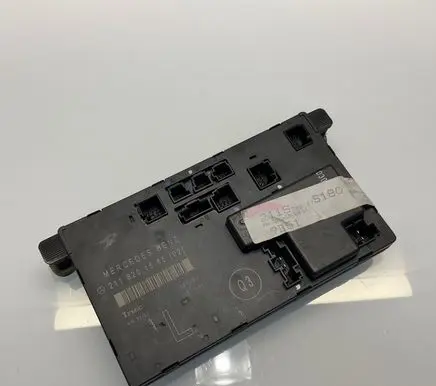 Mercedes-Benz E W211 Door control unit/module 2118201585 355554 A2118201585