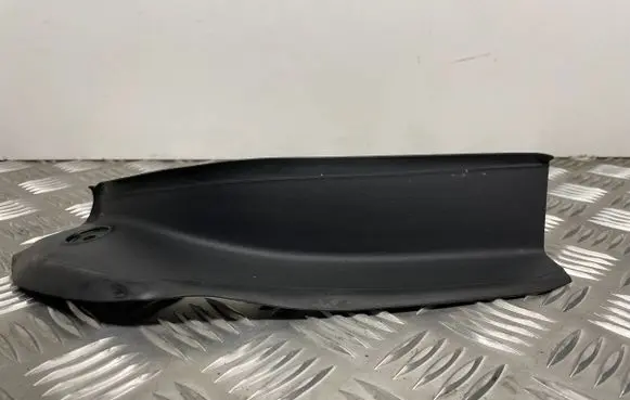BMW 3 F30 F35 F31 Rear/tail light trim molding 7290651