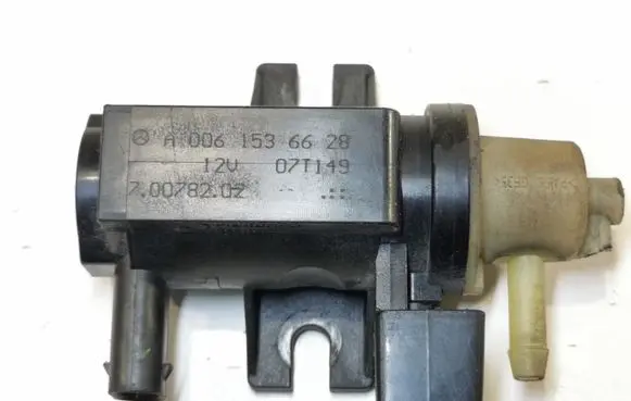Mercedes-Benz B W245 Turbo solenoid valve A0061536628