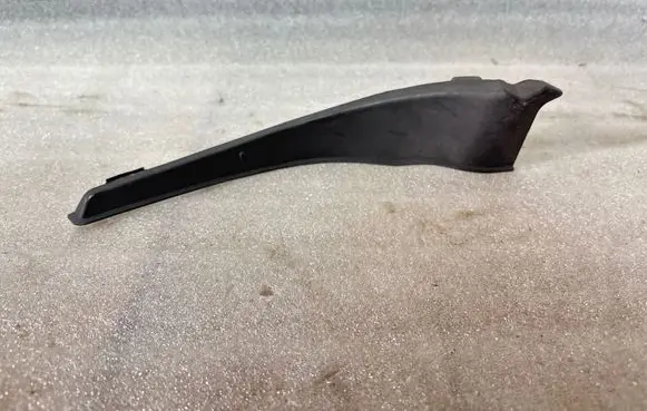 Opel Mokka Windshield trim 95137390