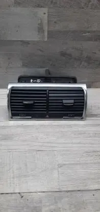 Audi Q7 4L Dash center air vent grill 4L0820951