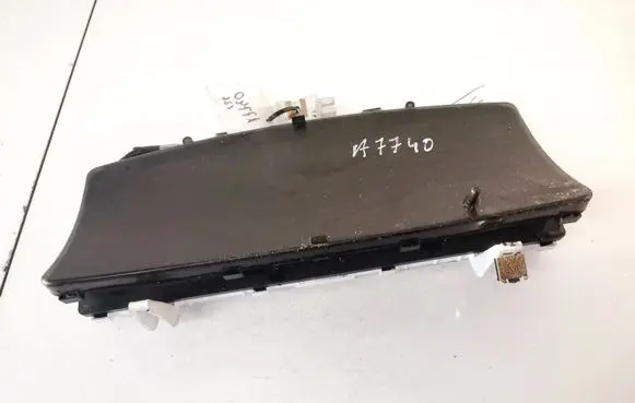 Toyota Corolla Verso E121 Speedometer (instrument cluster) 8380013150 83800-13150