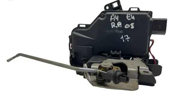 Audi A4 S4 B5 8D Front door lock 4B1837016E