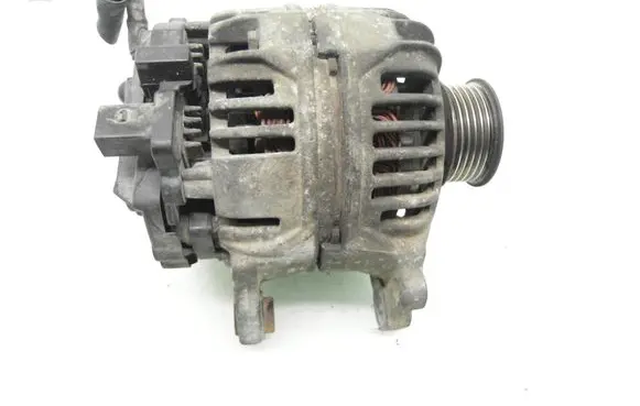 Volkswagen Golf IV Generator/alternator 0124315004 037903025E