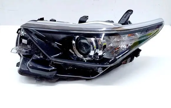 Toyota Auris E180 Headlight/headlamp 81155002K40