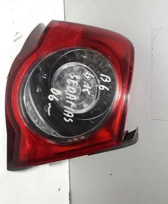 Volkswagen PASSAT B6 Rear/tail lights 275701