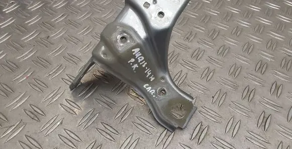 Toyota Auris E180 Fender mounting bracket