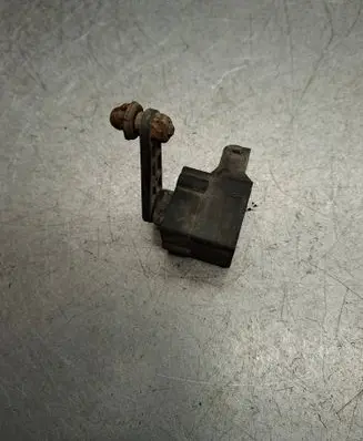Mercedes-Benz E W211 Air suspension front height level sensor A0105427717