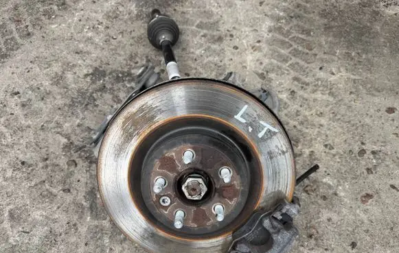 Land Rover Range Rover Velar Rear wheel hub spindle/knuckle