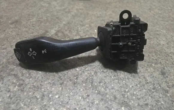 BMW 5 E39 Indicator stalk 01104010 8363668