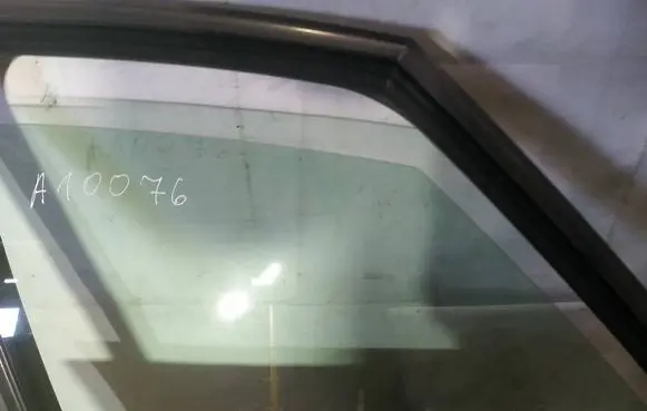 Citroen C4 Grand Picasso Front door window glass four-door as2