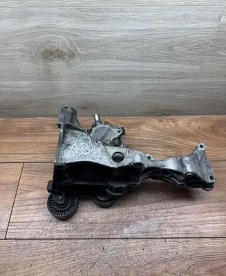 Skoda Octavia Mk2 (1Z) Generator/alternator bracket 038903315ah