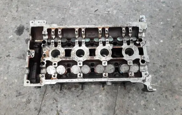Audi A4 S4 B6 8E 8H Engine head 06b103373am