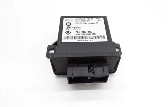 Volkswagen Touareg I Light module LCM 7L6907357 5WK49171