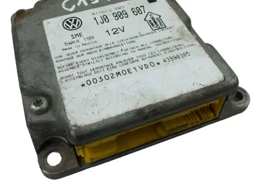 Volkswagen PASSAT B5 Airbag control unit/module 1J0909607 43980305 5WK4199