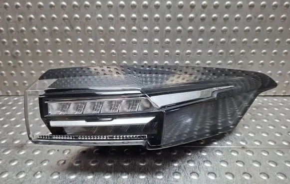 Peugeot 308 Rear/tail lights S26282244 9835299280