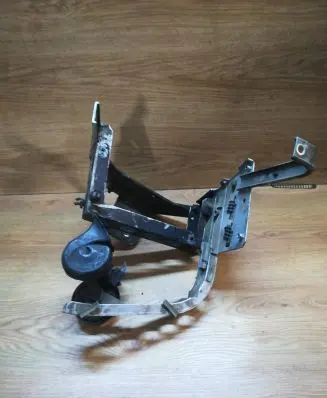 Audi A8 S8 D2 4D Front bumper mounting bracket 4D0821137