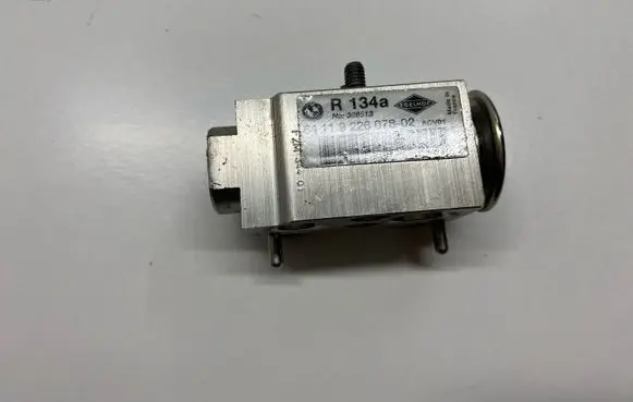 BMW 3 E92 E93 Air conditioning (A/C) expansion valve 9226078