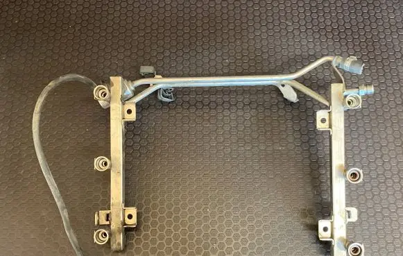Audi A8 S8 D2 4D Fuel main line pipe 078133681AJ