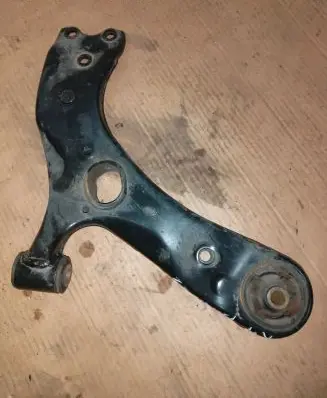 Toyota Auris E180 Front lower control arm/wishbone