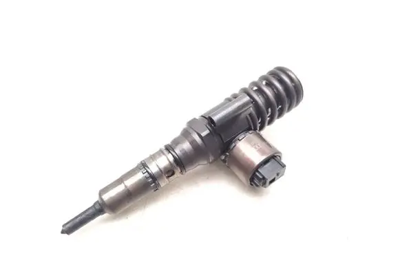 Audi A3 S3 8P Fuel injector 03G130073B 0414720403