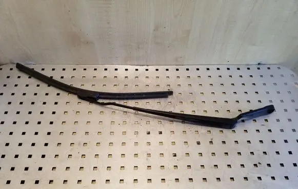 Audi A3 S3 8L Front wiper blade arm 8L2955408A