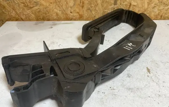 Mercedes-Benz E W211 Accelerator throttle pedal A2113000404 2113000404