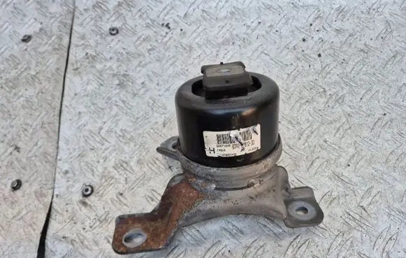 Volvo XC60 Engine mount bracket 30671245 6G926F012DD