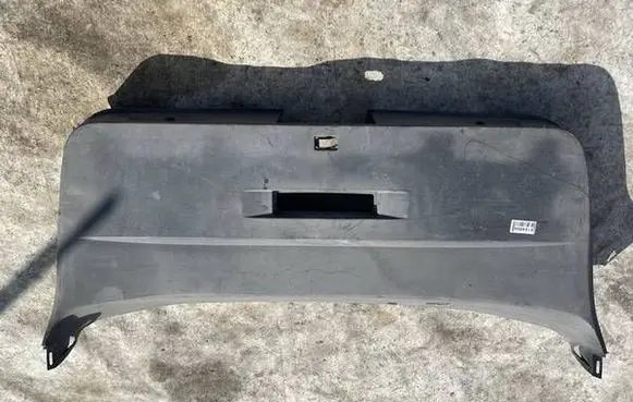 Volkswagen PASSAT B4 Other trunk/boot trim element 100000290