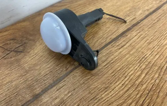 Ram 1500 Glove box light 68395794AAPINYA 68395794AA