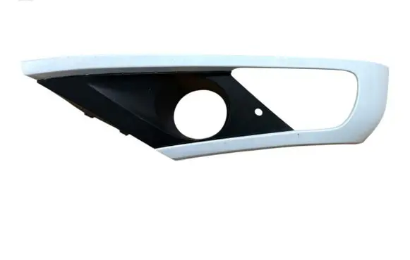 Volkswagen Touareg II Front bumper lower grill 7P6807489H