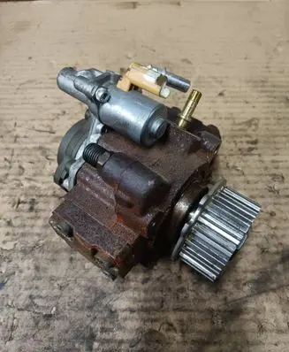 Fuel injection high pressure pump