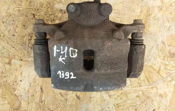 Hyundai i40 Front brake caliper