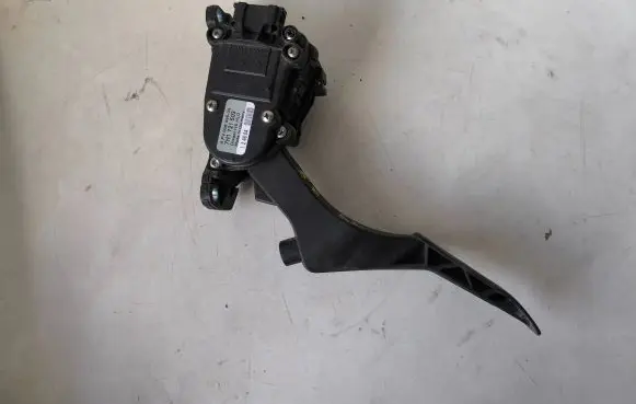 Volkswagen Transporter - Caravelle T5 Accelerator throttle pedal 7H1721503 6PV00849503