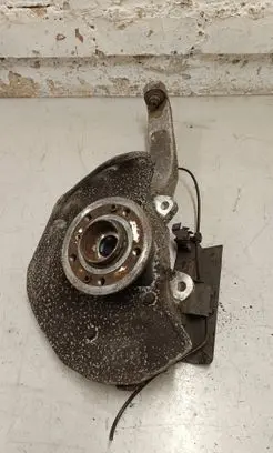 Mercedes-Benz GL X166 Front wheel hub A16609