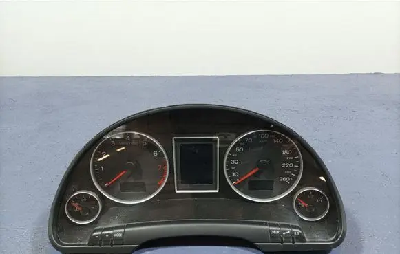 Speedometer (instrument cluster)