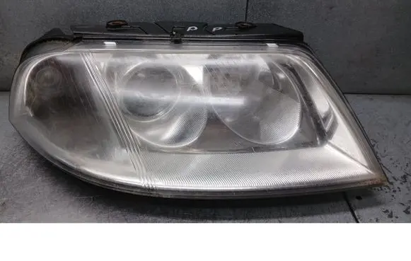 Volkswagen PASSAT B5.5 Front reflector 3B0941016AN