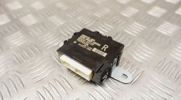 Lexus RX 450H Wing mirror control module 8943048100