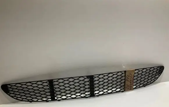 Mercedes-Benz E W211 Front bumper lower grill