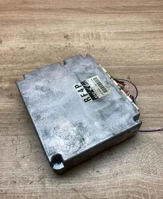 Mazda Premacy Engine control unit/module ECU 2758005772 RF4P18881C RF4P