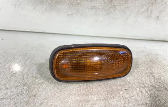 Land Rover Freelander Front fender indicator light 236577