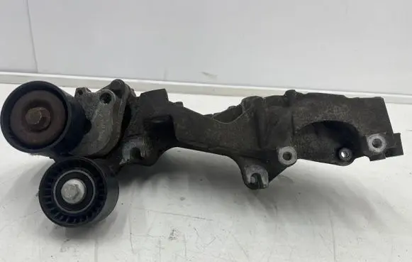 Opel Movano B Generator/alternator bracket 117103703R