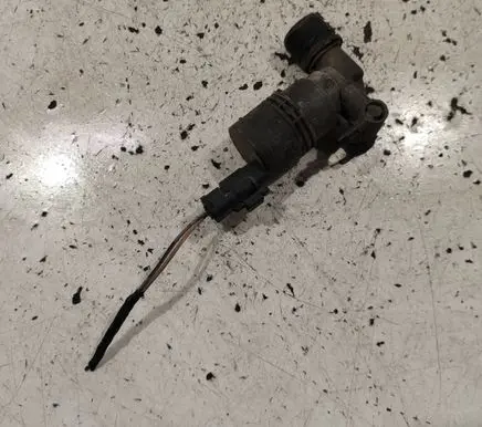 Renault Laguna II Windscreen/windshield washer pump 030639