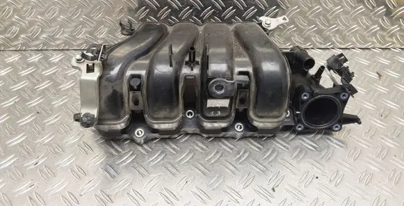 Toyota Yaris Intake manifold 8942126030