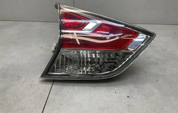 Nissan X-Trail T32 Tailgate rear/tail lights