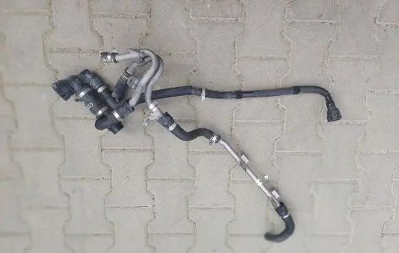 Alfa Romeo Stelvio Engine coolant pipe/hose 50542771