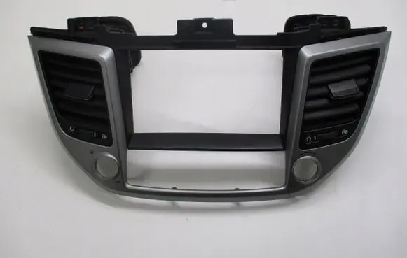 Hyundai Tucson LM Dash center air vent grill 84740D7100